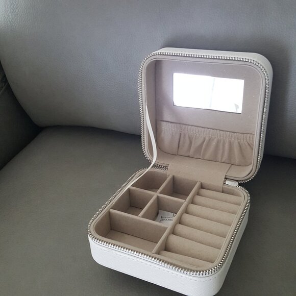 Mya Mini Jewelry Travel Case White Mirror Organizer Storage Box Mini Small - Picture 5 of 10